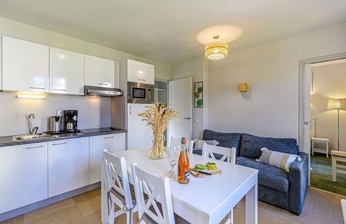 Baden Apartment | Cosy apartment for 4 guests with pool, WIFI, TV and balcony