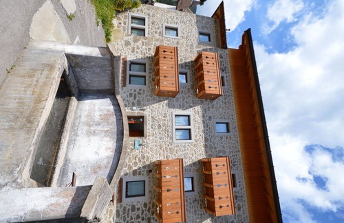 Ovasta Apartment | Cosy apartment for 4 guests with WIFI, TV, balcony and pets allowed