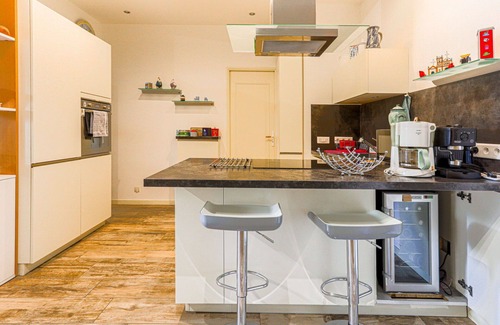 La Madeleine Apartment | Cosy apartment for 4 guests with WIFI, pool, TV and terrace