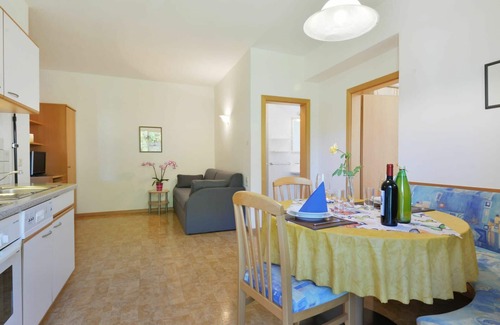 Andriano Apartment | Cosy apartment for 4 people with WIFI, pool, TV and patio