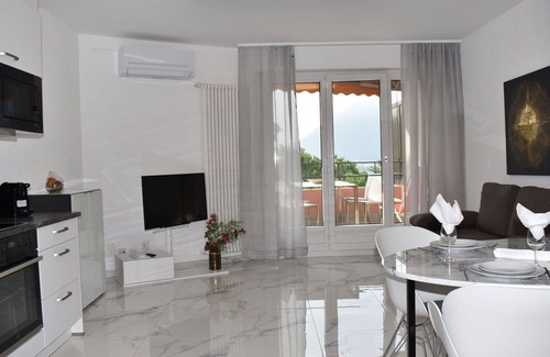 Bigogno Apartment | Cosy apartment for 4 people with WIFI, pool, A/C, TV, balcony and panoramic view