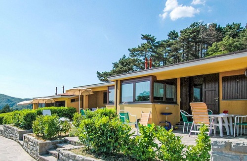 Palazzuolo sul Senio Apartment | Cosy apartment for 4 people with pool, WIFI, TV, patio, pets allowed and panoramic view