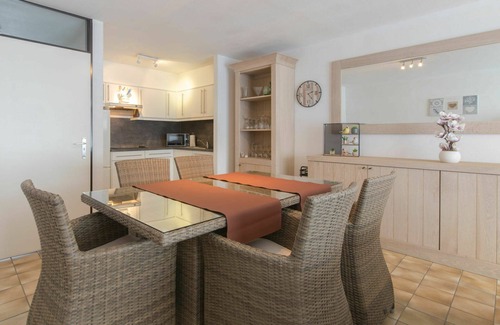 Bredene Apartment | Cosy apartment for 4 people with WIFI, TV, balcony and pets allowed
