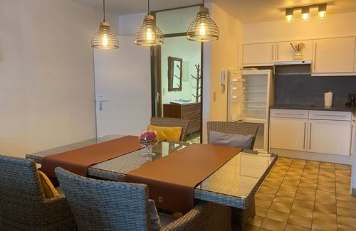 Bredene Apartment | Cosy apartment for 4 people with WIFI, TV, balcony and pets allowed