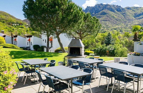 Sonvico Apartment | Cosy apartment for 4 people with WIFI, pool, TV and patio