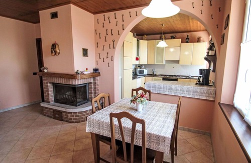 Aurano Apartment | Cosy apartment for 4 people with TV, terrace, pets allowed and parking