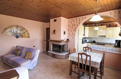 Aurano Apartment | Cosy apartment for 4 people with TV, terrace, pets allowed and parking
