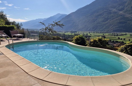 Ardenno Apartment | Cosy apartment for 5 guests with WIFI, pool, TV and terrace