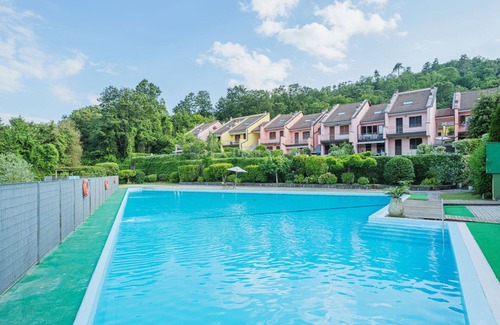 Monterosso al Mare Apartment | Cosy apartment for 5 guests with pool, WIFI, terrace and parking