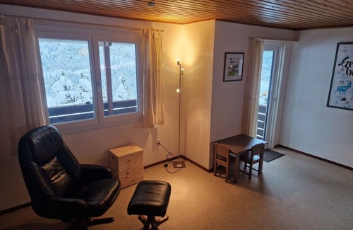Ruschein Apartment | Cosy apartment for 5 guests with WIFI, TV and terrace