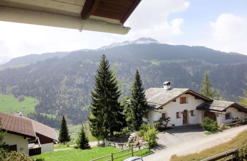 Ruschein Apartment | Cosy apartment for 5 guests with WIFI, TV and terrace