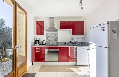 Cabris Apartment | Cosy apartment for 5 guests with WIFI, TV and terrace