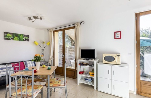 Cabris Apartment | Cosy apartment for 5 guests with WIFI, TV and terrace