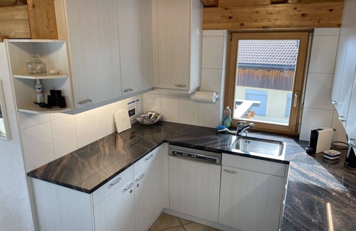 Amden Apartment | Cosy apartment for 5 guests with WIFI, TV, terrace, pets allowed, panoramic view and parking