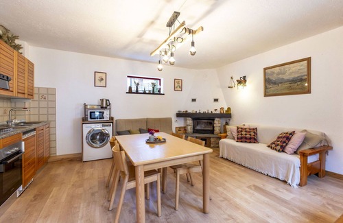 Isola Apartment | Cosy apartment for 5 guests with WIFI, TV, terrace and pets allowed