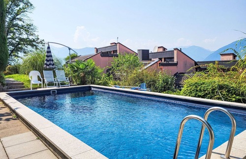 Vira Apartment | Cosy apartment for 5 guests with pool, WIFI, TV and patio