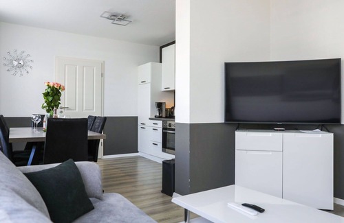 Oberndorf Apartment | Cosy apartment for 6 guests with WIFI, TV and terrace