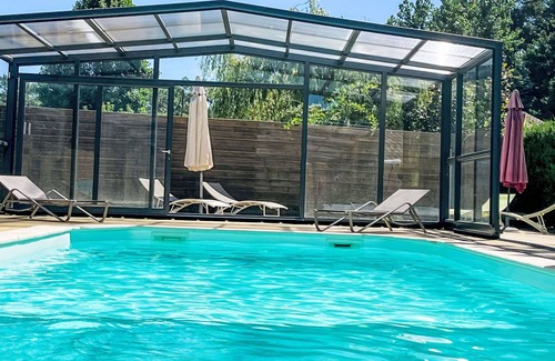 Messanges Apartment | Cosy apartment for 6 people with WIFI, pool, TV, terrace, pets allowed and parking