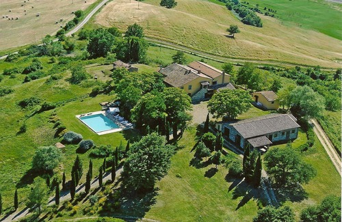 Il Poggio Apartment | Cosy apartment for 6 guests with pool, WIFI, TV, pets allowed and panoramic view
