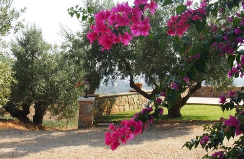 Follonica Apartment | Cosy apartment for 6 people with TV, patio, panoramic view and parking