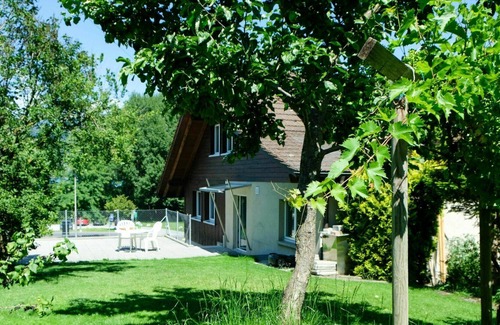 Goldiwil Apartment | Cosy apartment for 6 people with WIFI, TV, balcony and parking