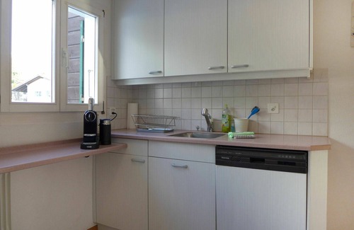 Brienz Apartment | Cosy apartment for 7 guests with WIFI, TV, terrace, panoramic view and parking