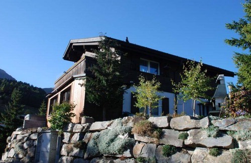 Valbella Apartment | Cosy apartment for 7 people with WIFI, TV, balcony and pets allowed