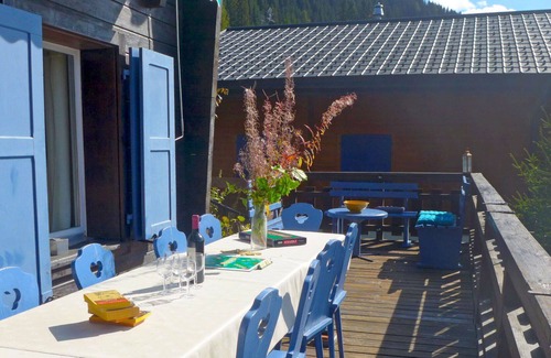 Verbier Apartment | Cosy apartment for 7 guests with WIFI, terrace, pets allowed and parking