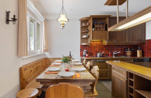 Meierhof Apartment | Cosy apartment for 7 people with WIFI, TV and balcony