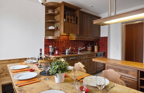 Meierhof Apartment | Cosy apartment for 7 people with WIFI, TV and balcony