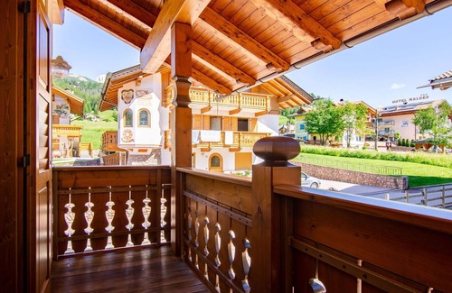 Soraga Apartment | Cosy apartment for 8 guests with WIFI, TV and balcony