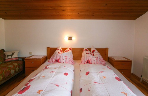 Laimach Apartment | Cosy apartment for 8 people with WIFI, TV, balcony and parking
