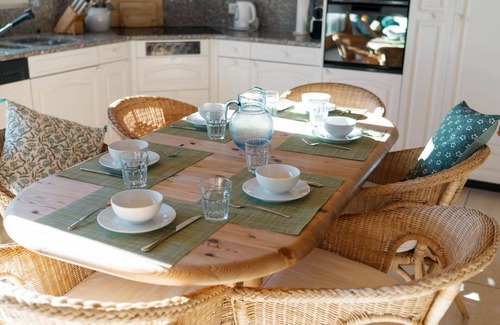 Mitloedi Apartment | Cosy apartment for 8 people with WIFI, TV, balcony and pets allowed