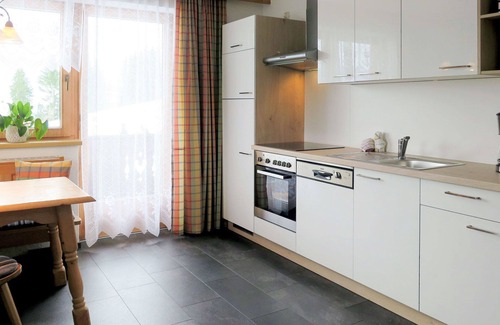 Emberg Apartment | Cosy apartment for 3 guests with WIFI, TV and balcony