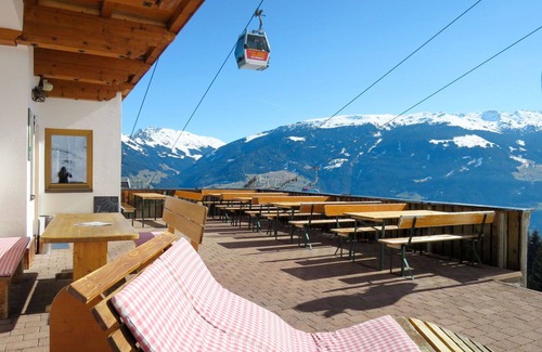 Emberg Apartment | Cosy apartment for 4 guests with WIFI, TV and terrace