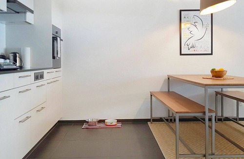 Blausee Apartment | Cosy apartment for 4 guests with WIFI, TV, balcony, pets allowed and parking