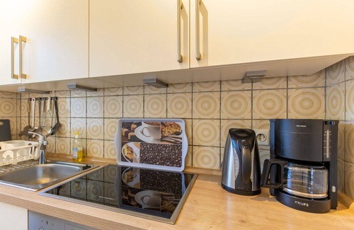 Sehestedt Apartment | Cosy apartment for 4 guests with WIFI, TV, terrace and pets allowed