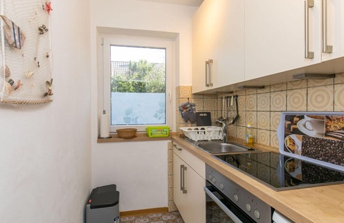 Sehestedt Apartment | Cosy apartment for 4 guests with WIFI, TV, terrace and pets allowed