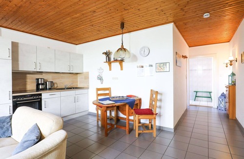 Oberndorf Apartment | Cosy apartment for 2 guests with WIFI, TV, patio and pets allowed