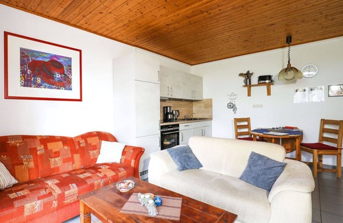 Oberndorf Apartment | Cosy apartment for 2 guests with WIFI, TV, patio and pets allowed