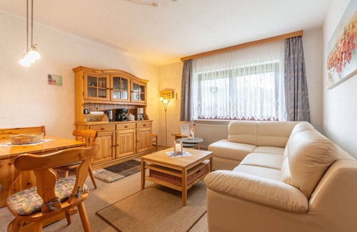Arrach Apartment | Cosy apartment for 2 people with WIFI, TV, terrace and parking