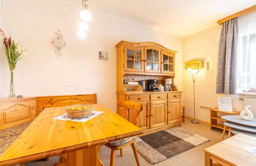 Arrach Apartment | Cosy apartment for 2 people with WIFI, TV, terrace and parking