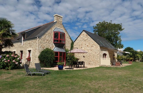 Pont-l'Abbe Apartment | Cosy apartment for 4 people with WIFI, TV, terrace and parking