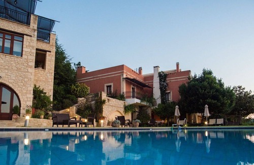 Katalagari Village Apartment | Cosy apartment for 3 people with WIFI, pool, A/C, TV, terrace and panoramic view