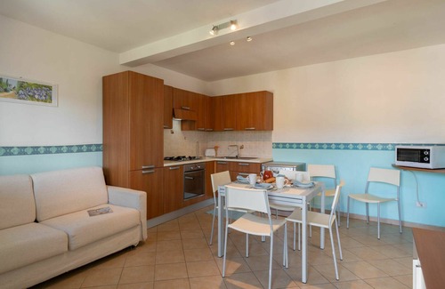Pietrabruna Apartment | Cosy apartment for 6 guests with pool, WIFI, TV, patio and panoramic view