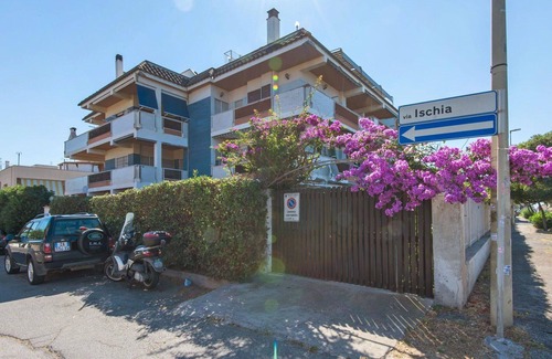 Torvaianica Apartment | Cosy apartment for 4 guests with WIFI, TV and terrace
