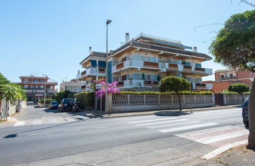 Torvaianica Apartment | Cosy apartment for 4 guests with WIFI, TV and terrace