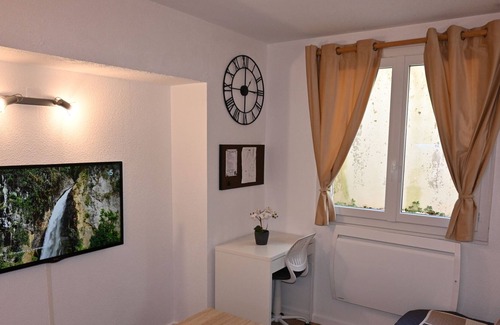 Ax-les-Thermes Apartment | Cosy apartment close to the ski slope facilities