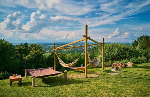 Ljutomer House | Cosy apartment in villa for 7 people with A/C, hot tub, WIFI, TV and patio