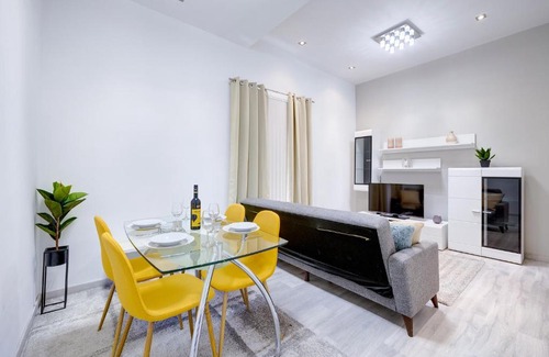 Tower Road Apartment | Cosy Apartment in the best area of Sliema